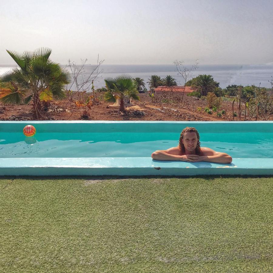 بيت شباب Surf House كالاو سالفاجي المظهر الخارجي الصورة